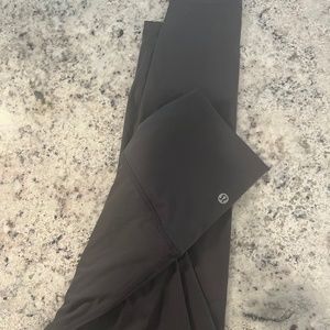 🍋 Lululemon size 6 25’ inch length lik